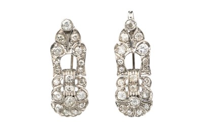 Lot 118 - A pair of diamond brooches/pendants, each...