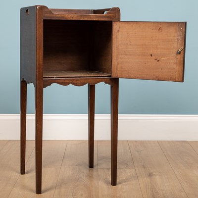 Lot 213 - A mahogany pot cupboard