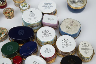 Lot 192 - A collection of nineteen Halcyon Days enamel...