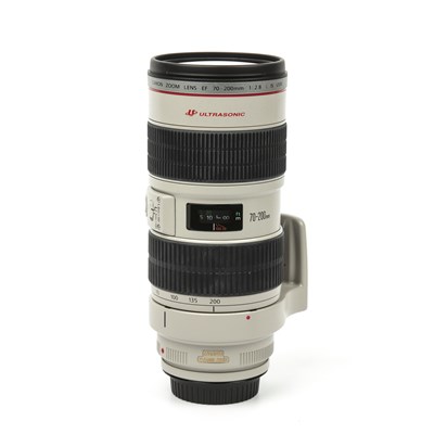 Lot 380 - A Canon lens EF 70-200mm f/2.8 L IS USM with...