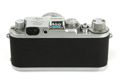 Lot 392 - A 1956 Leica IIf Rangefinder camera, Serial No....