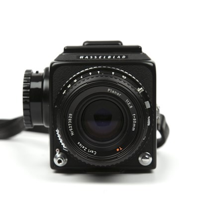 Lot 393 - A Hasselblad 500C/M medium format camera with...