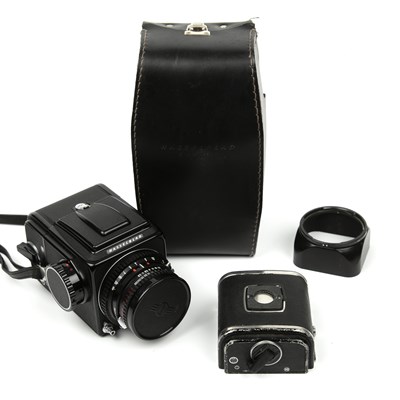 Lot 393 - A Hasselblad 500C/M medium format camera with...