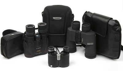 Lot 396 - A pair of Canon image stabilizer 10 x42 L IS...
