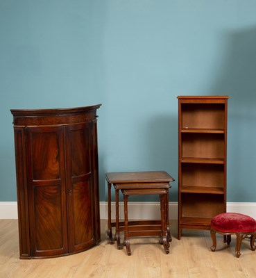 Lot 340 - A Georgian mahogany bow fronted hanging corner...