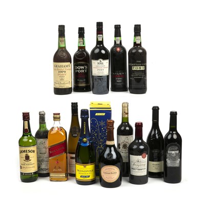 Lot 372 - Five bottles of vintage port to include Dows...