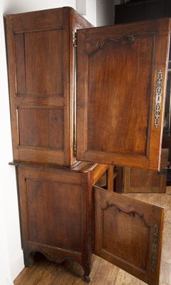 Lot 67 - Walnut cabinet in two parts/meuble à deux...