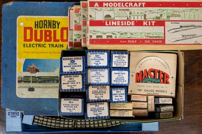 Lot 128 - Hornby Dublo and Master Models items, to...