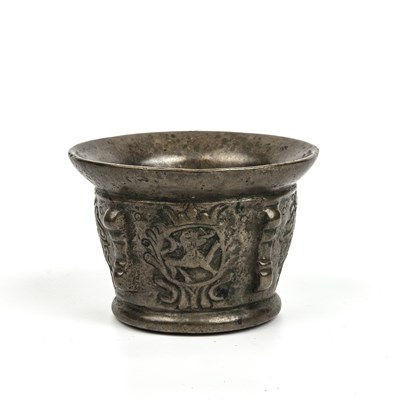 Lot 296 - A 17th century bronze mortar having armorial...