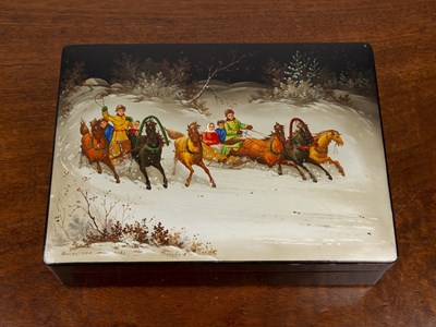 Lot 287 - Russian lacquered box 20th Century, painted...