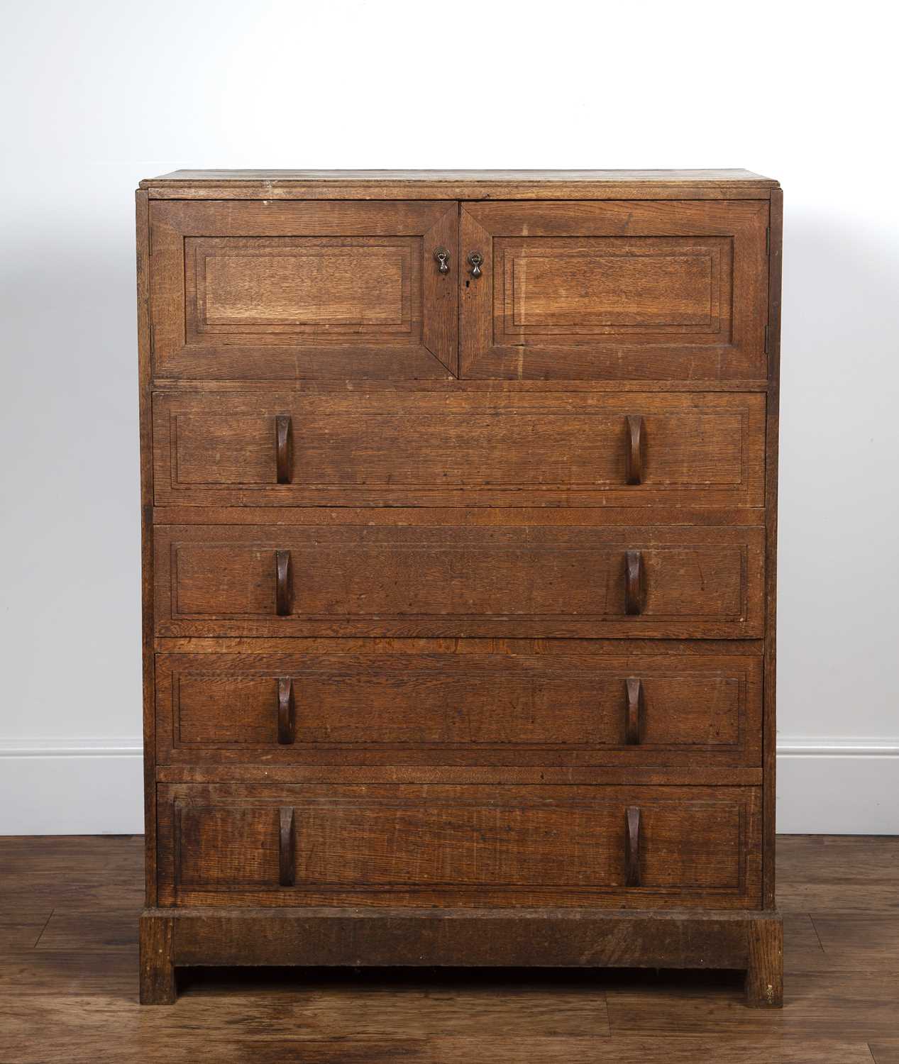 Lot 6 - Attributed to Gordon Russell (1892-1980) oak,...