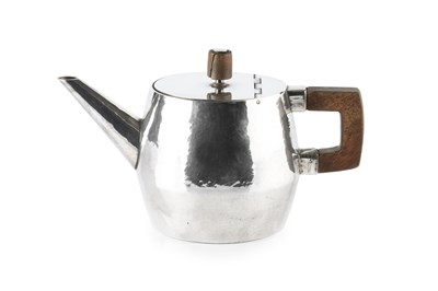 Lot 653 - A silver bachelor’s teapot, with shaped body...