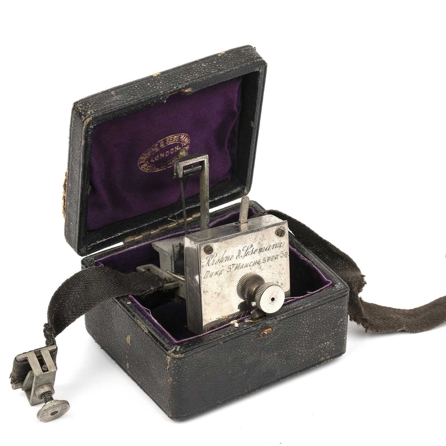 Lot 33 - A late 19th century clockwork pulse meter by...