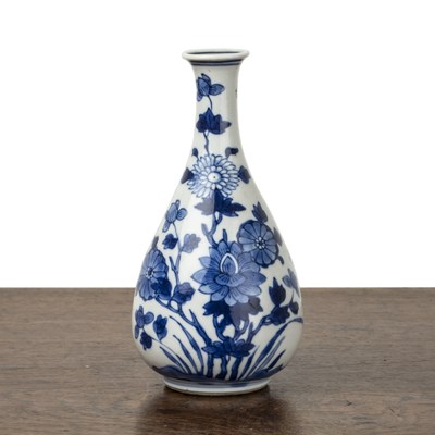 Lot 55 - Small blue and white vase Chinese, 18th/19th...