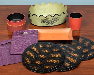 Lot 39 - An assortment of OKA items to include a large...