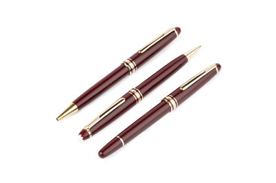 Lot 530 - A Mont Blanc Meisterstück burgundy fountain...