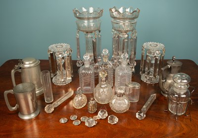 Lot 81 - A quantity of crystalware including three...