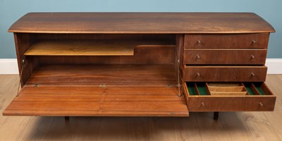 Lot 567 - A mid 20th century Dalescraft sideboard