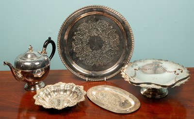 Lot 126 - An assortment of silver and silver plated...