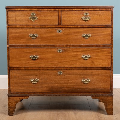 Lot 173 - A smaller chest of drawers, mahogany, three...