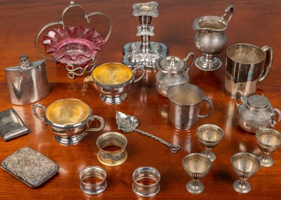 Lot 130 - An assortment of silverware and silver plated...