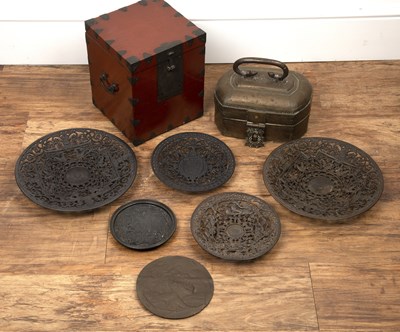 Lot 226 - Collection of miscellaneous items comprising...