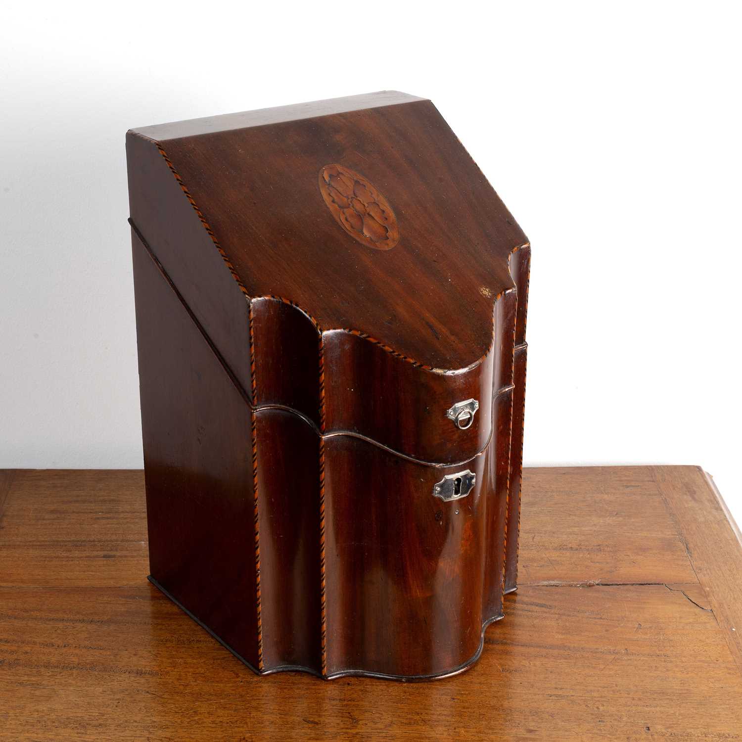 Lot 28 - Mahogany marquetry inlaid knife or stationery...