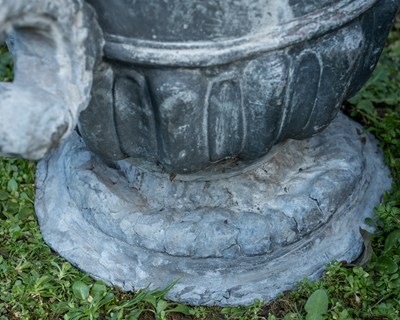 Lot 1094 - A pair of antique lead urns