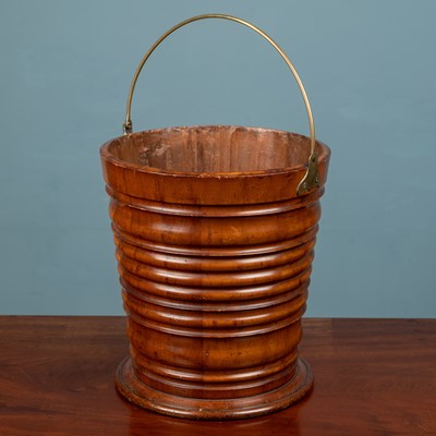 Lot 186 - A Georgian style turned bucket