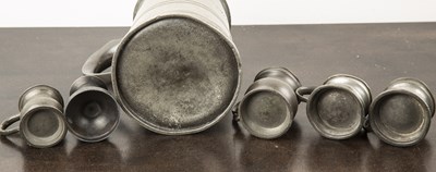 Lot 346 - Pewter Quart tankard marked james Yates, 15cm...