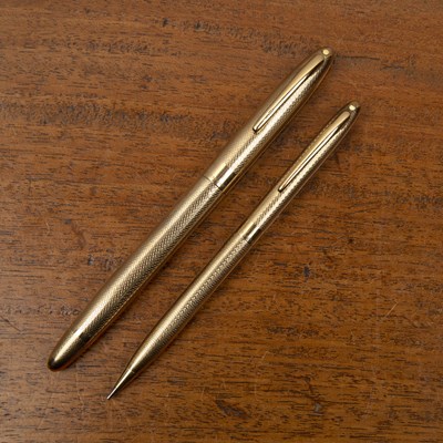 Lot 234 - Sheaffers 9ct gold cased pen and pencil both...