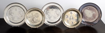 Lot 327 - Collection of five commemorative silver...