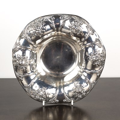 Lot 329 - Contemporary silver dish with repousse...