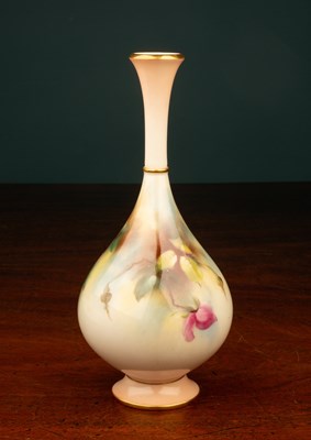 Lot 431 - A Royal Worcester vase