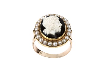 Lot 40 - A cameo and half pearl cluster ring, the oval...