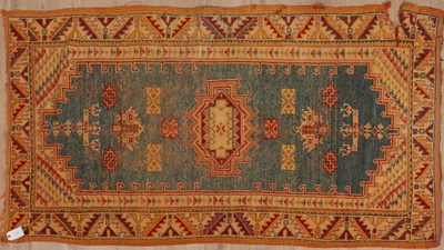 Lot 125 - An orange Kilim pattern rug, 188 x 105cm