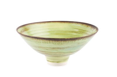 Lot 615 - Peter Wills (b.1955) Footed bowl porcelain,...