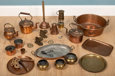 Lot 104 - A quantity of metalware to include a copper...