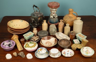 Lot 187 - A collection of miscellaneous items to include...