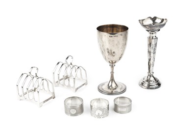 Lot 728 - A late Victorian silver trophy cup,...