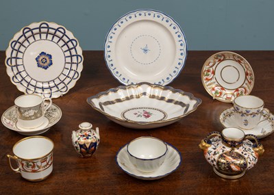 Lot 29 - A small collection of Derby porcelain 18th...