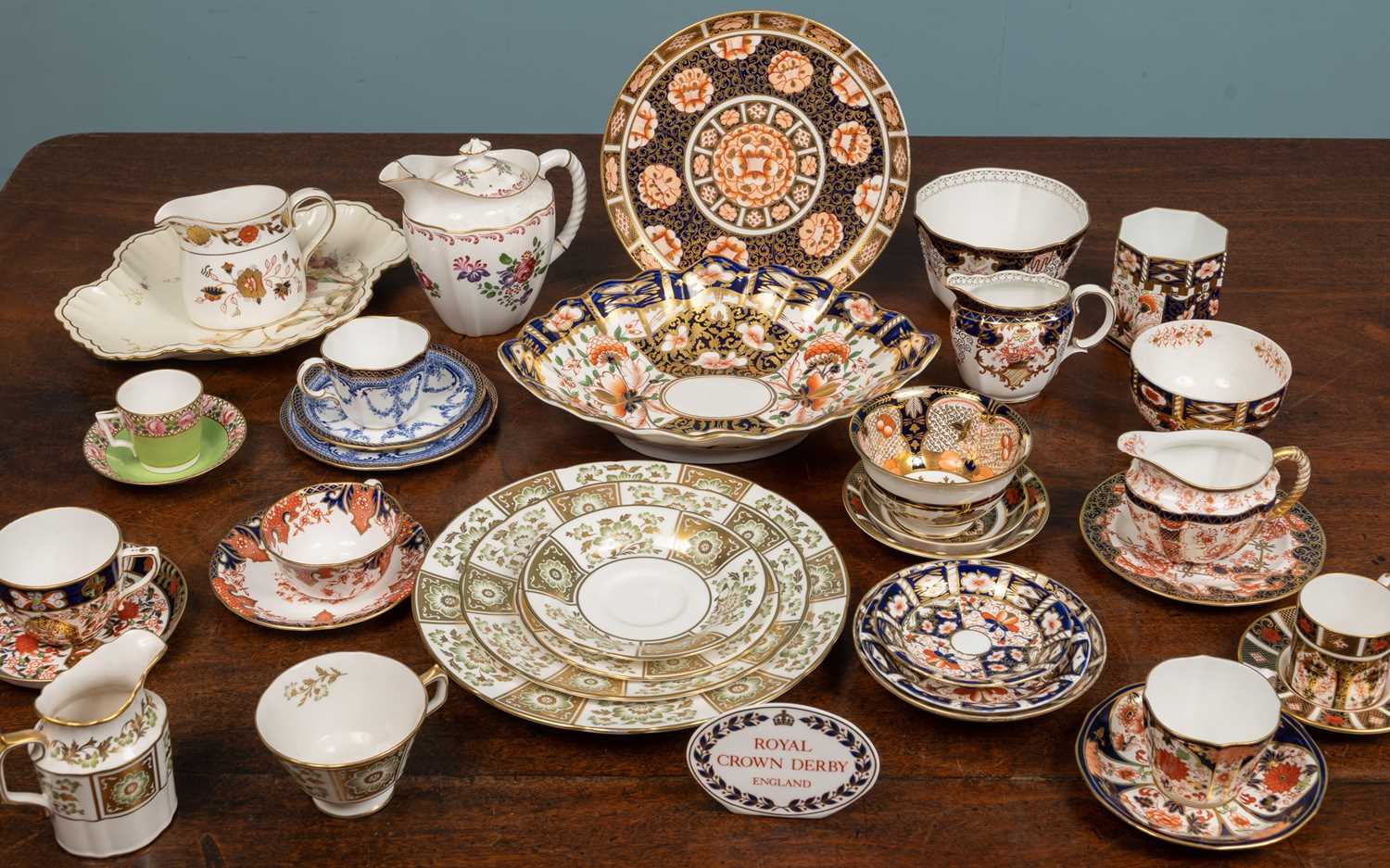 Lot 30 - A collection of Royal Crown Derby porcelain to...