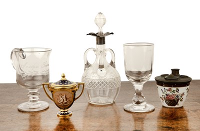 Lot 92 - Group of pieces including a glass whisky...