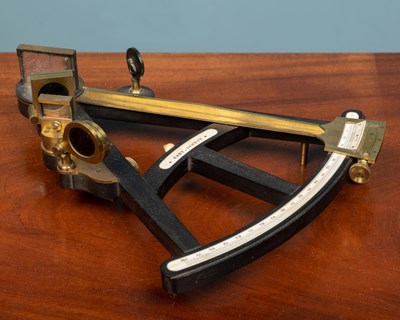 Lot 319 - An early 19th Century octant by Cary