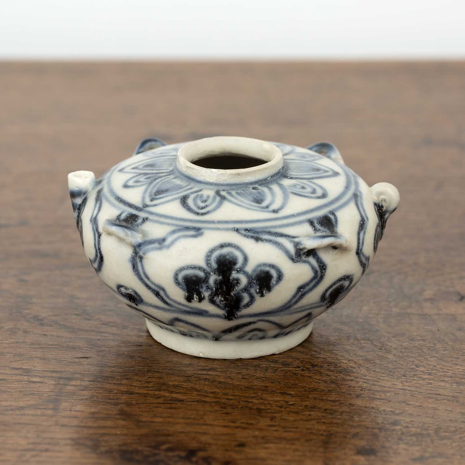 Lot 521 - Hoi An hoard (Cargo shipwreck) blue and white...