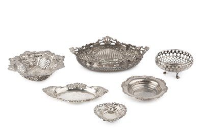 Lot 769 - A late Victorian silver oval sweetmeat basket,...