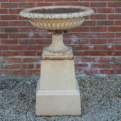 Lot 1186 - An antique shallow campana urn