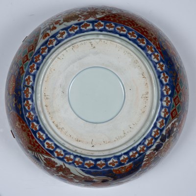 Lot 235 - A 19th century Imari punch bowl, 31cm diameter,...