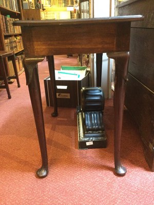 Lot 98 - A Georgian mahogany side table with a single...
