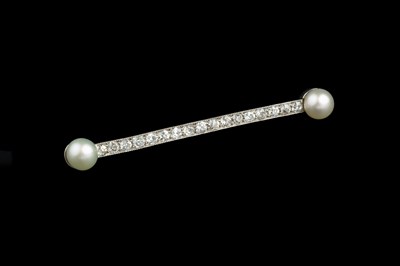 Lot 109 - A cultured pearl and diamond bar brooch, the...